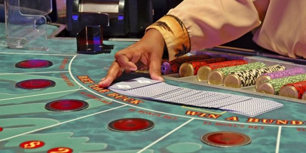cách chơi baccarat deluxe